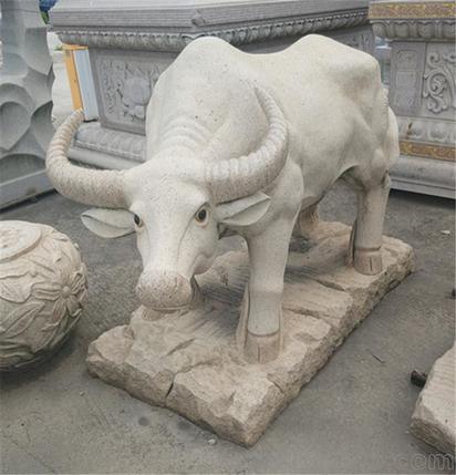 芝麻白花岗岩石雕牛 动物景观雕刻定制